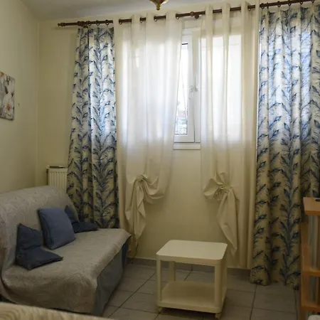 Poly's Cozy * Volos